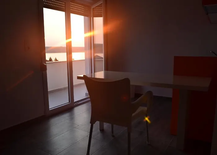 Afrodita Gornji Karin