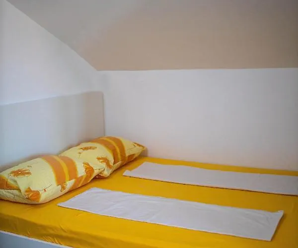 Afrodita 3* Gornji Karin