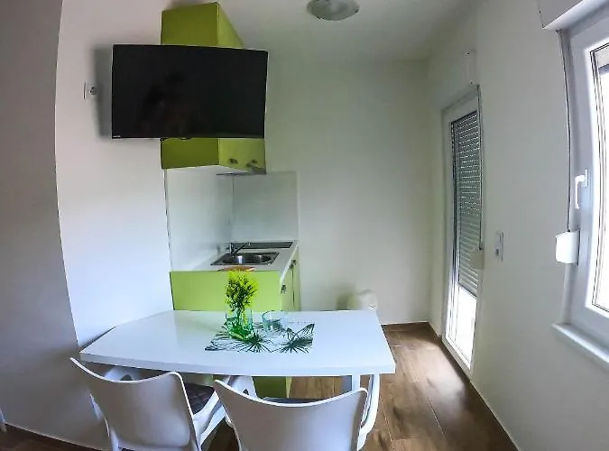 Gostinjska kuća Afrodita 3*